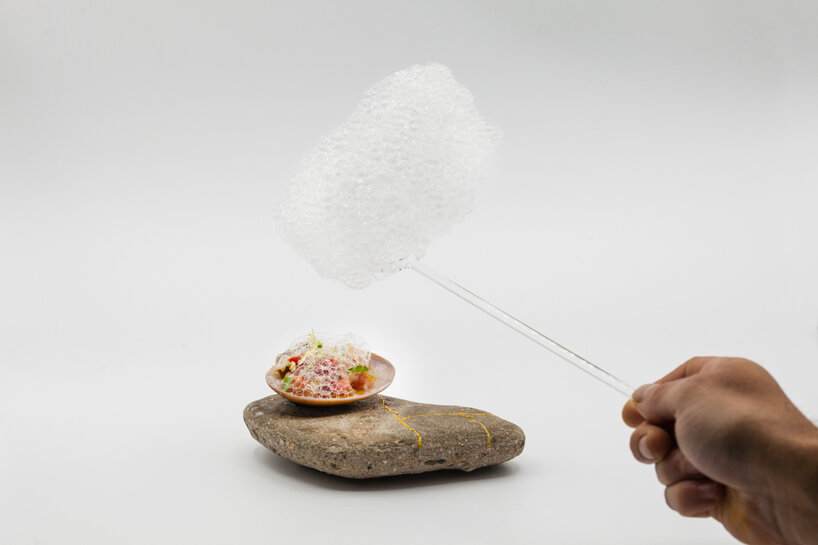 edible-clouds-mussel-derived-ceramics-plat-institute-transforms-future-food-interview-designboom-full-04