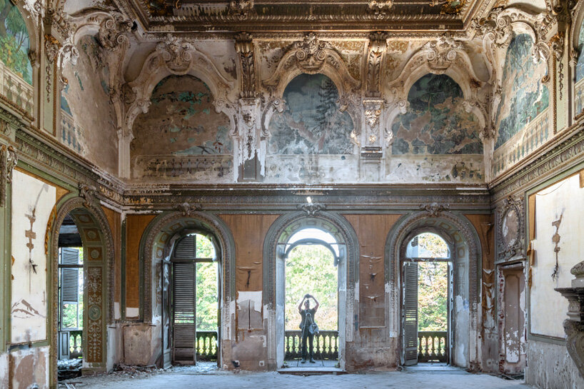 a hypnotic cuckoo clock springs to life amid a 400-year-old baroque villa in this dynamic NFT