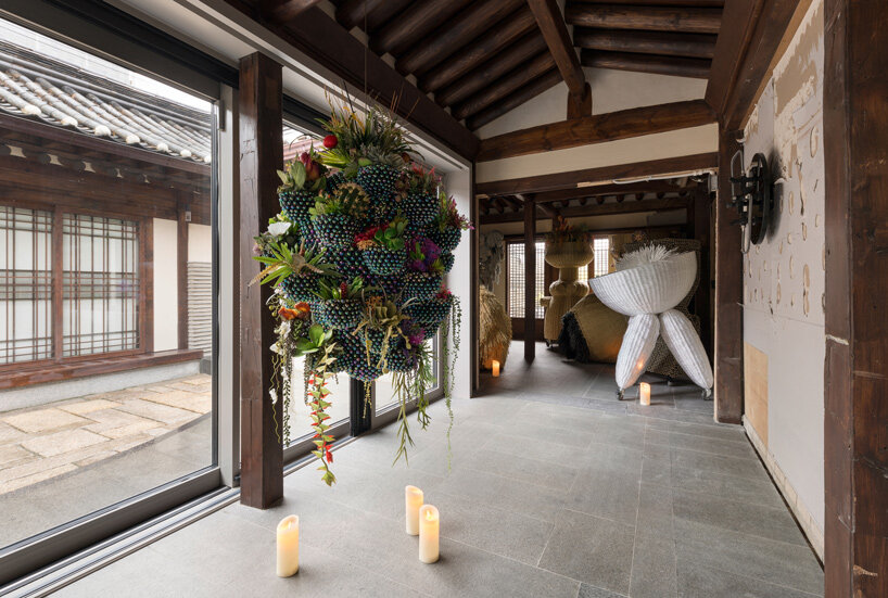 haegue yang's straw creatures take over 'latent dwelling' exhibition at kukje gallery hanok