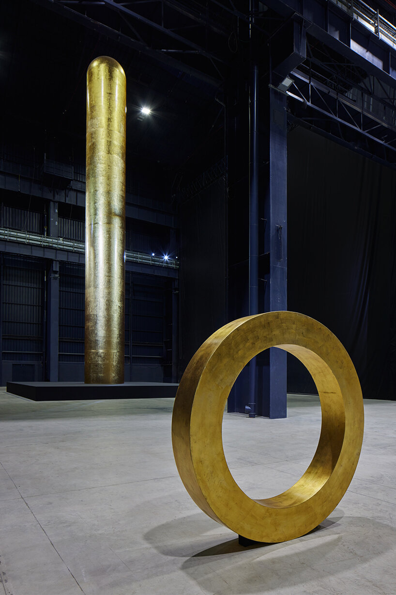 james lee byars exhibition fills hangarbicocca with gilded sculptures
