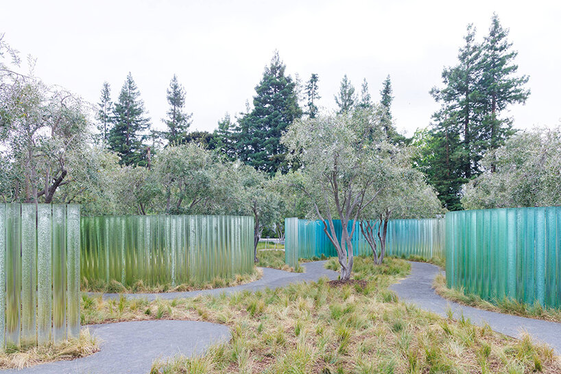 overview of the Mirage sculpture