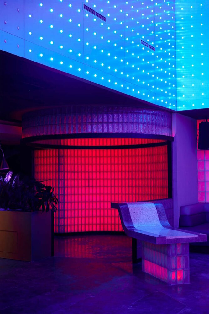 the design achieves a dimmable ambiance