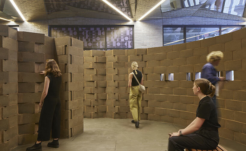 bio-block spiral som