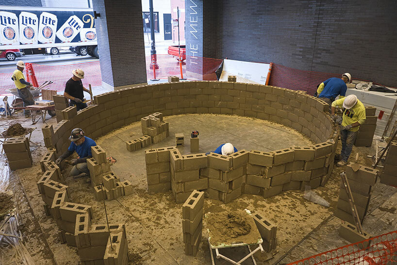 bio-block spiral som