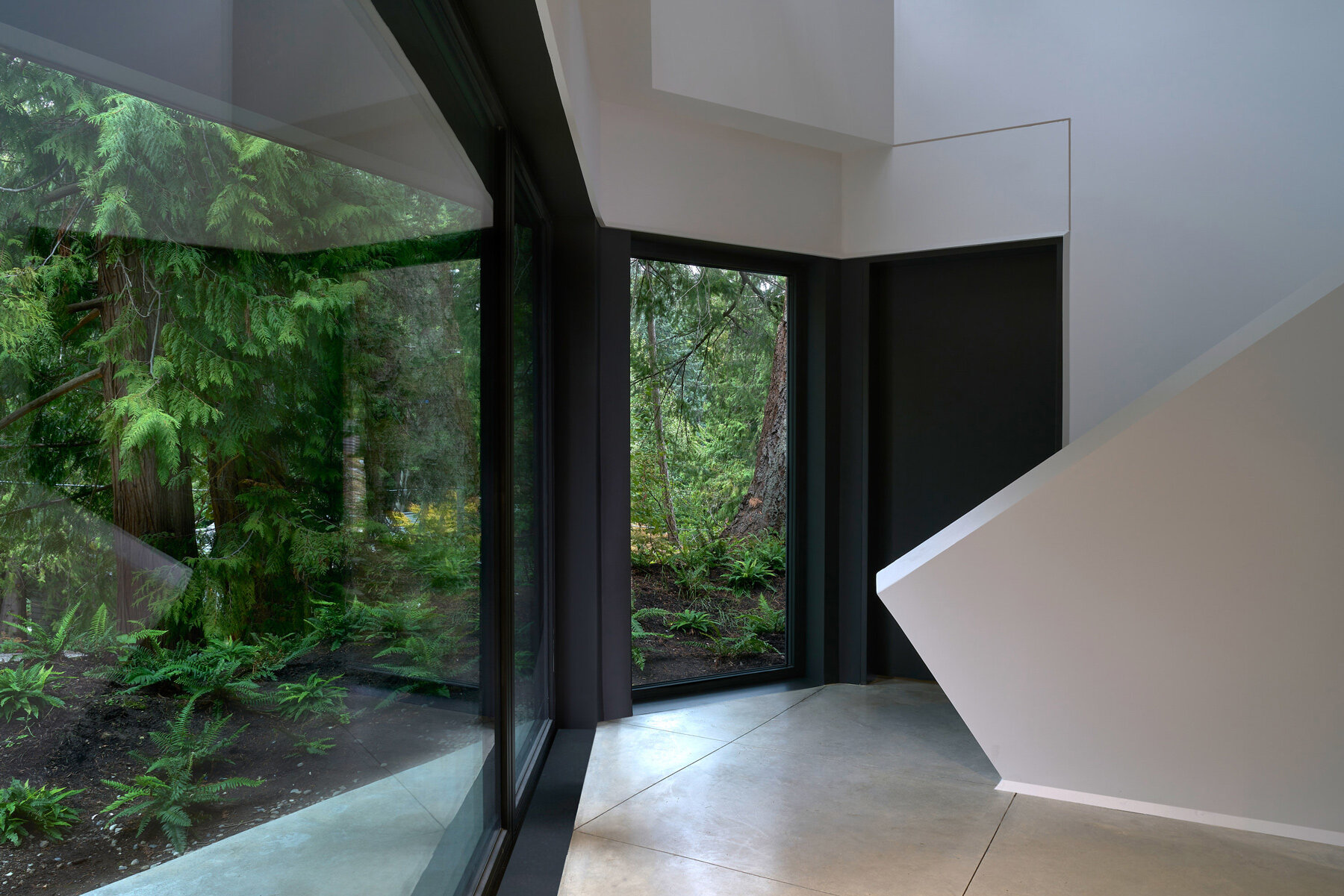 triangular-pool-the-phoenix-house-canadian-coastline-darcy-jones-architects-designboom-31800