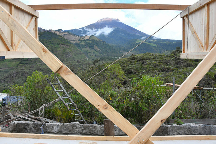 image by La Cabina De La Curiosidad