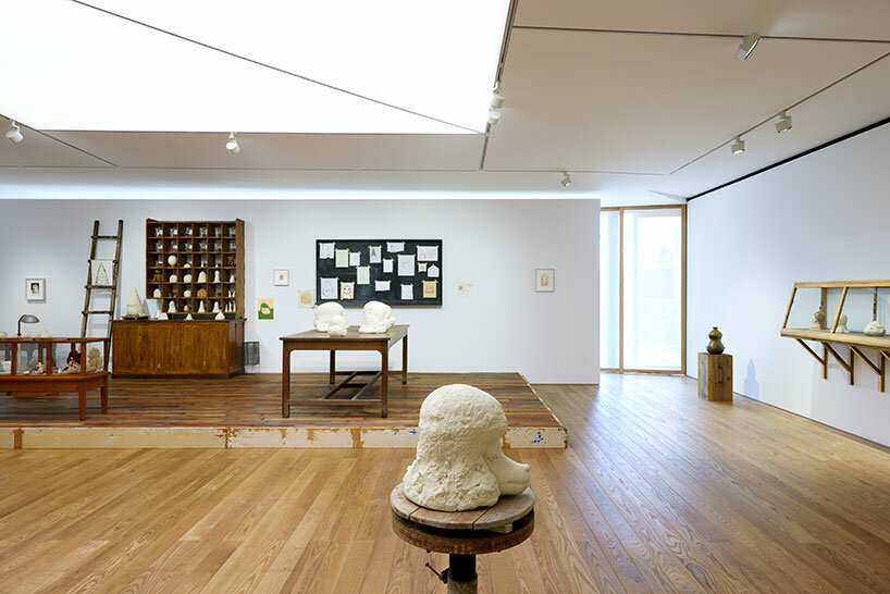 yoshimoto nara's childlike characters take ceramic forms at pace gallery exhhibition in seoul