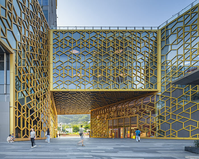 OMA's 'prince plaza' tower comes to life in shenzhen, china