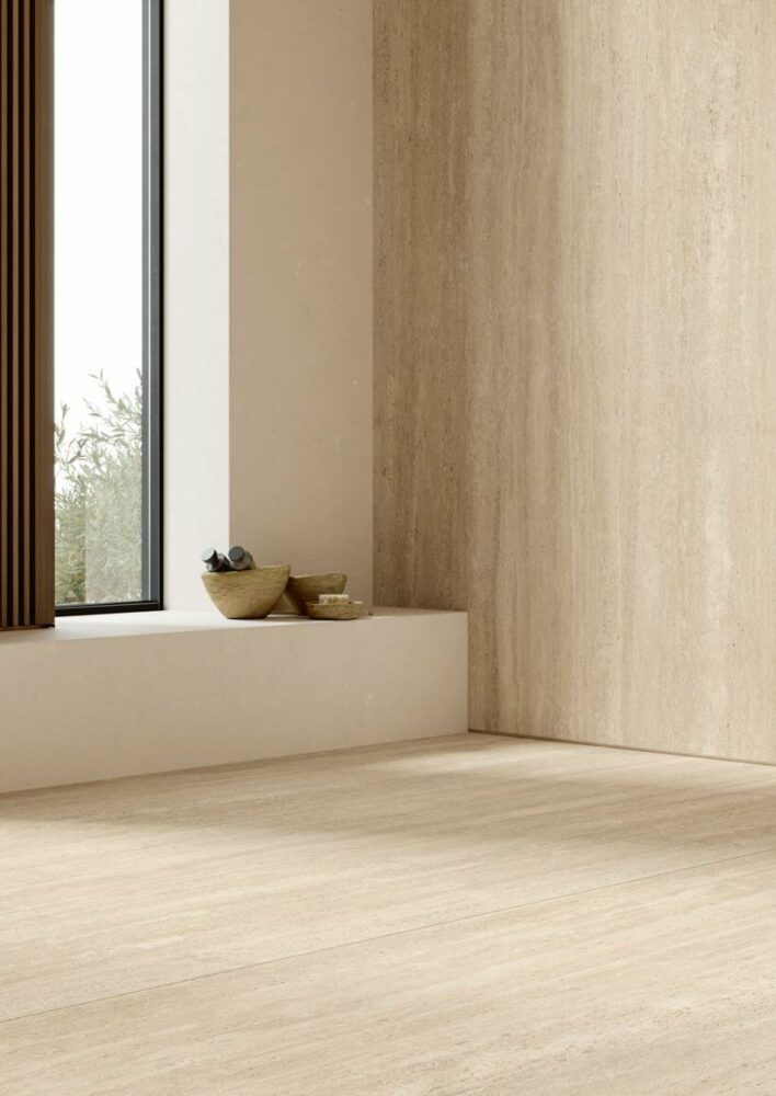 the brightness of the stone gently captures light that comes through windows (Travertino Romano)