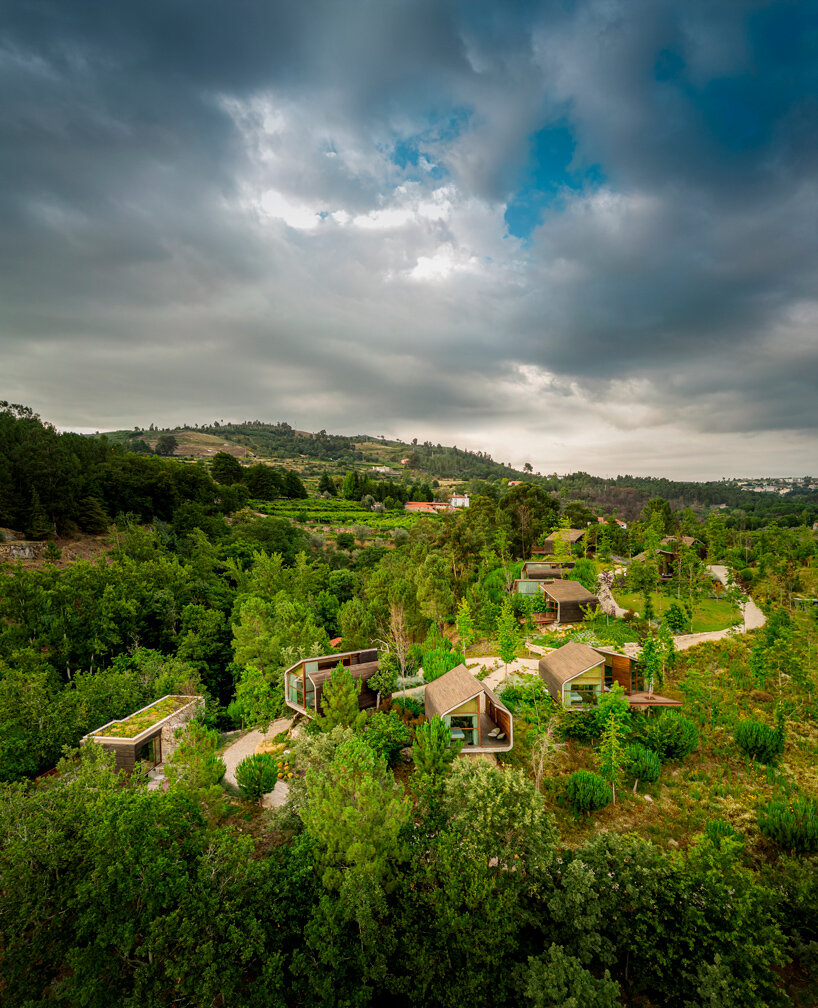 FCC arquitectura inserts wellness retreat into a lush oasis in portugal