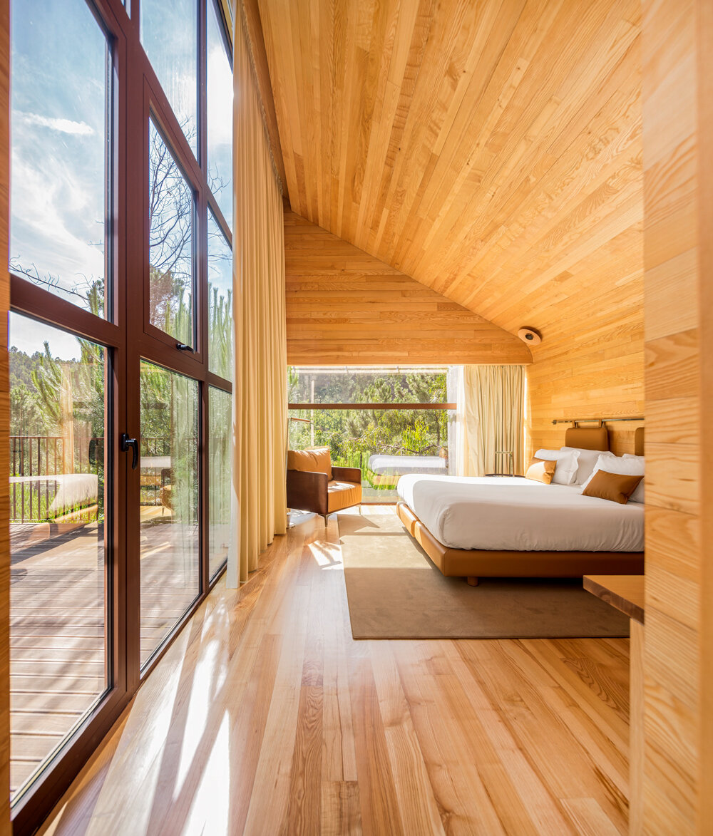 FCC arquitectura inserts wellness retreat into a lush oasis in rural ...
