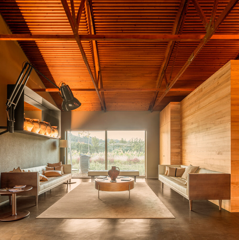 FCC arquitectura inserts wellness retreat into a lush oasis in rural ...