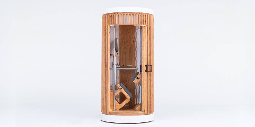 giraffenap standing sleeping pods