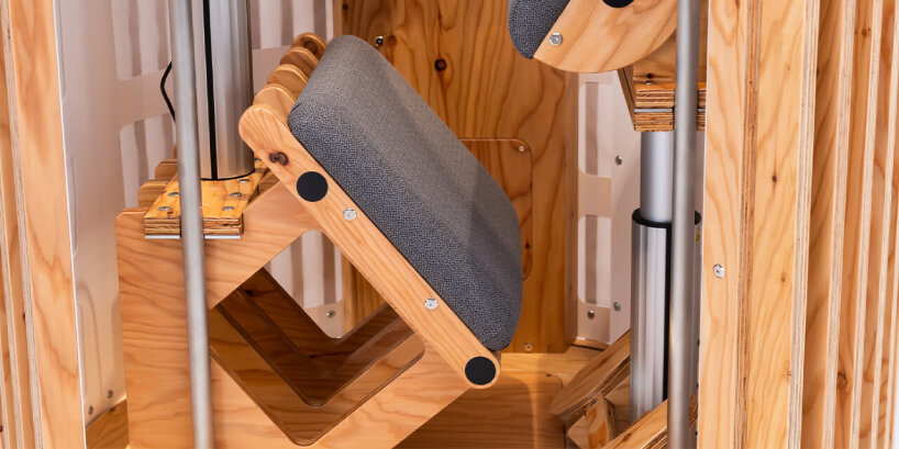 giraffenap standing sleeping pods