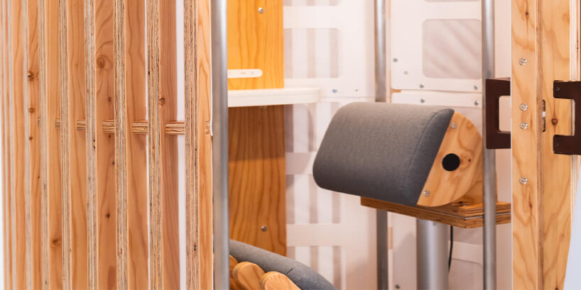 giraffenap standing sleeping pods