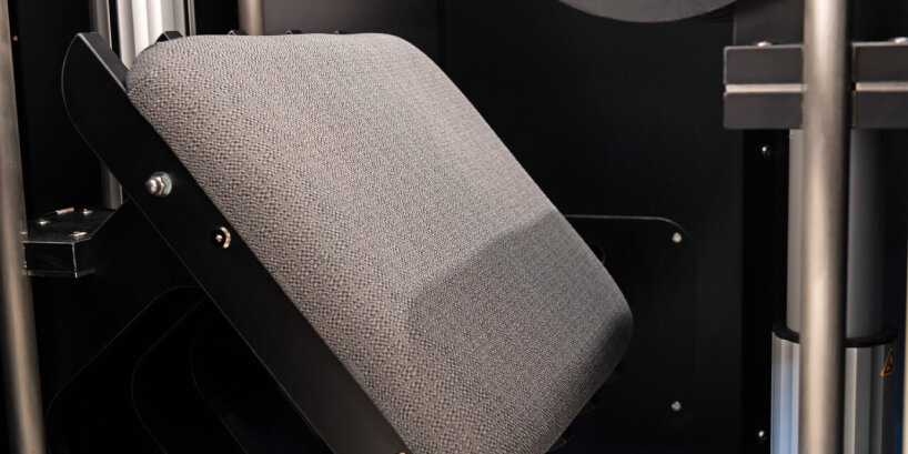 giraffenap standing sleeping pods