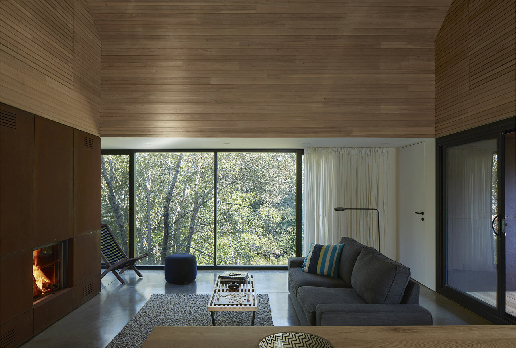 mckay-lyons-sweetapple-architects-chester-house-designboom-05a