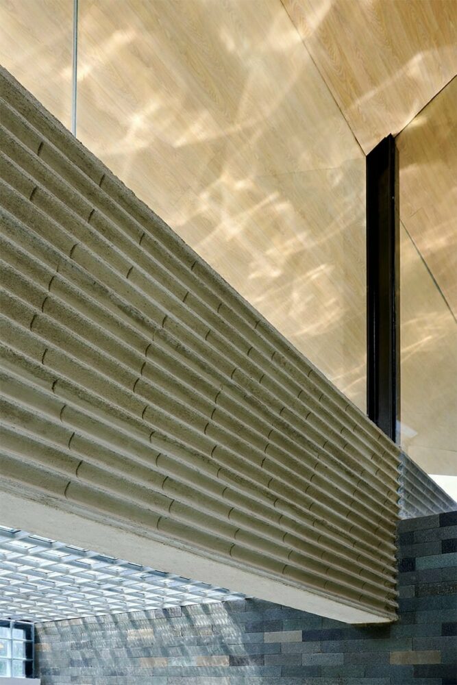 dynamic lighting throughout the day