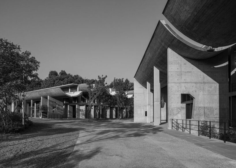 looking from Conference Hall Ⅱ to Conference Hall Ⅲ ©Su Shengliang