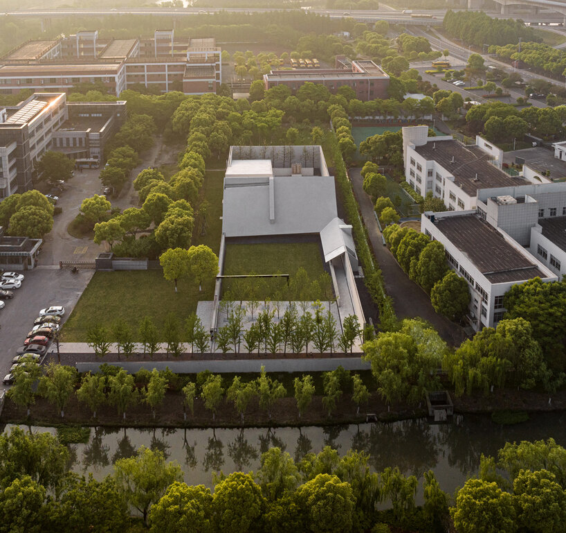 atelier deshaus encloses taoyiqiu memorial hall in china with monumental walls