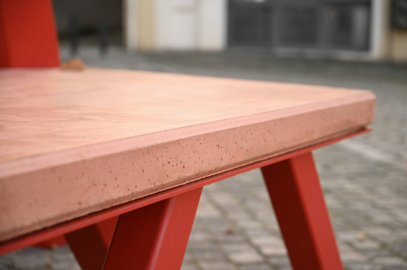 yokyok anamorphic bench