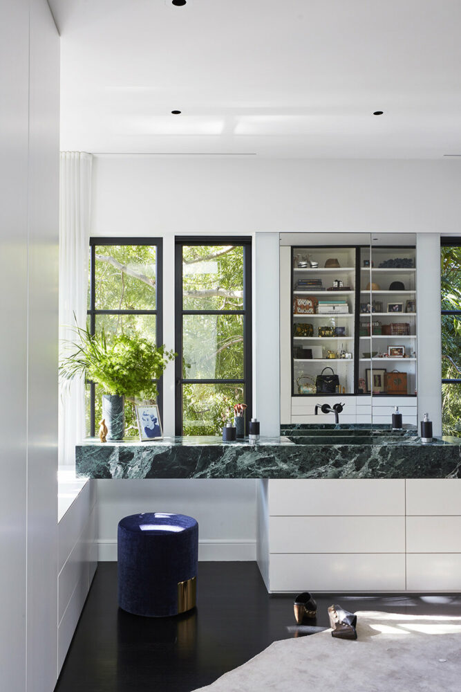 dressing room with monolithic block of Verdi Alpi marble