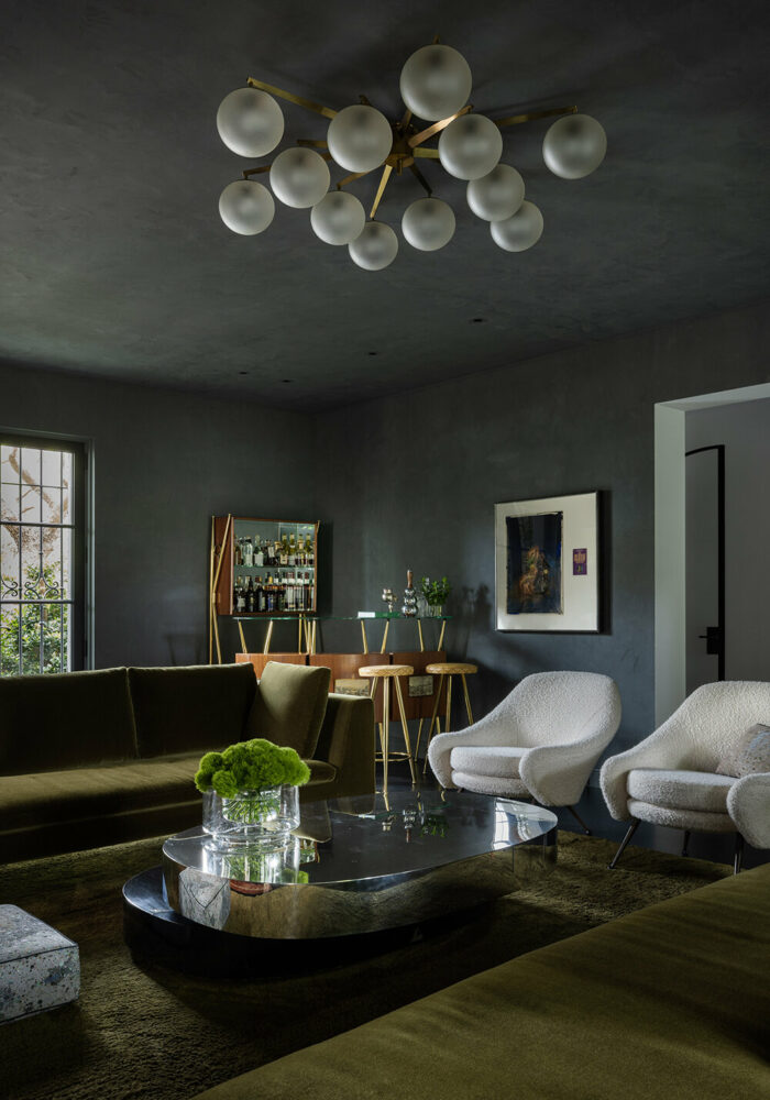 Marco Zanuso chairs, Gino Sarfatti chandelier, 1950s Italian bar | image © Shade Degges