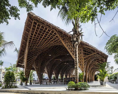 bambubuild sculpts complex geometries with bamboo and thatch in vietnam