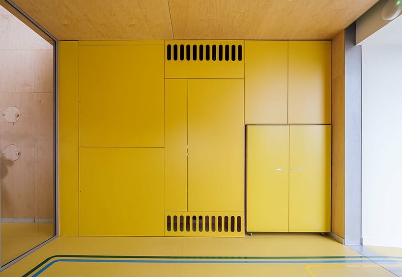 mobile unit brings training material to the rooms of patients  unable to go to the therapy unit