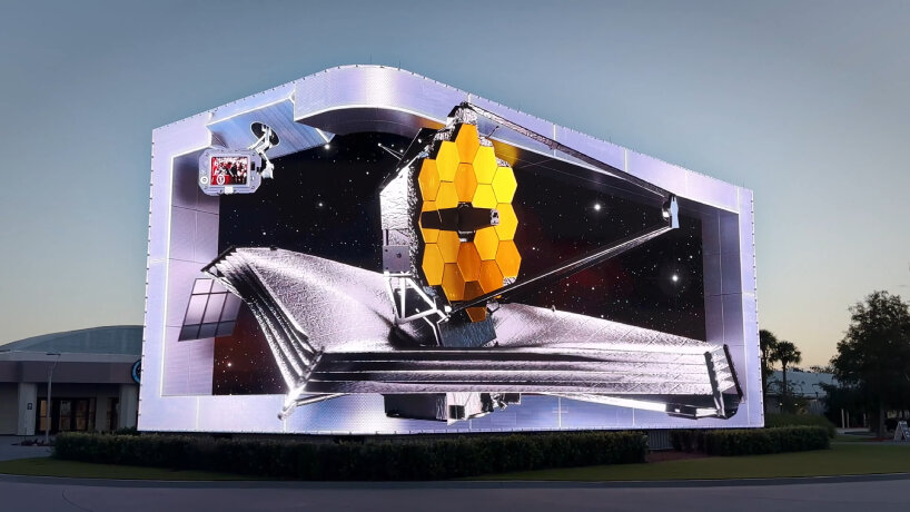 nasa 3d billboard kennedy space center blunt action