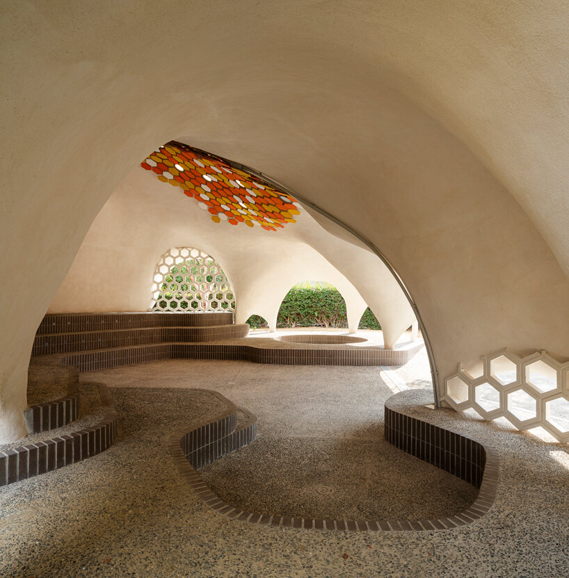 vaulted pavilion E4 introduces modern classroom concept for outdoor learning