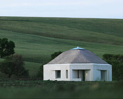 STUDIO QI's straybirds suji prairie hotel in mongolia evokes traditional nomadic yurts