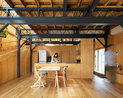 UNEMORI ARCHITECTS exposes the intricate structure of its 'father and son house'