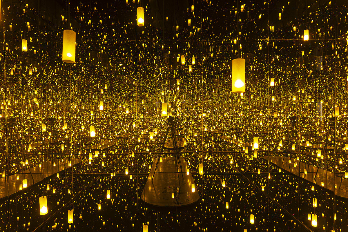 Yayoi Kusama, Aftermath of Obliteration of Eternity (2009) | image © Leonardo Finotti