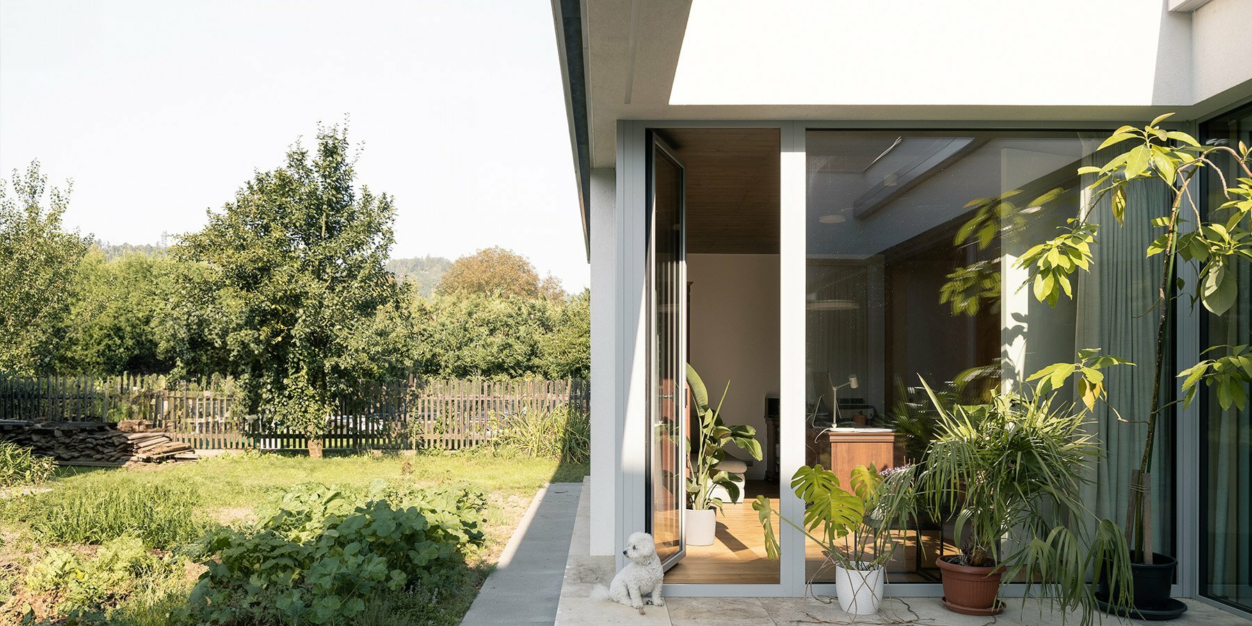 green-atriums-house-aosi-czech-republic-designboom-1800-3