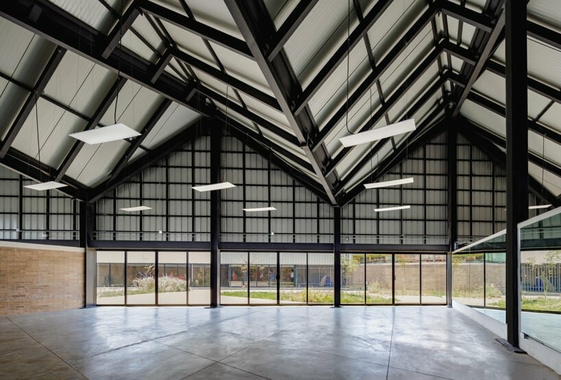 the project focuses on restoring the social and urban fabric of Quetzalcóatl neighborhood