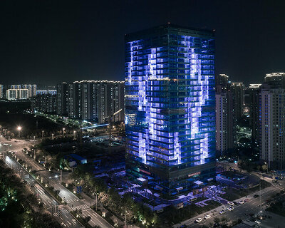 SAKO architects completes the 'crystal,' a glimmering tower in jinan