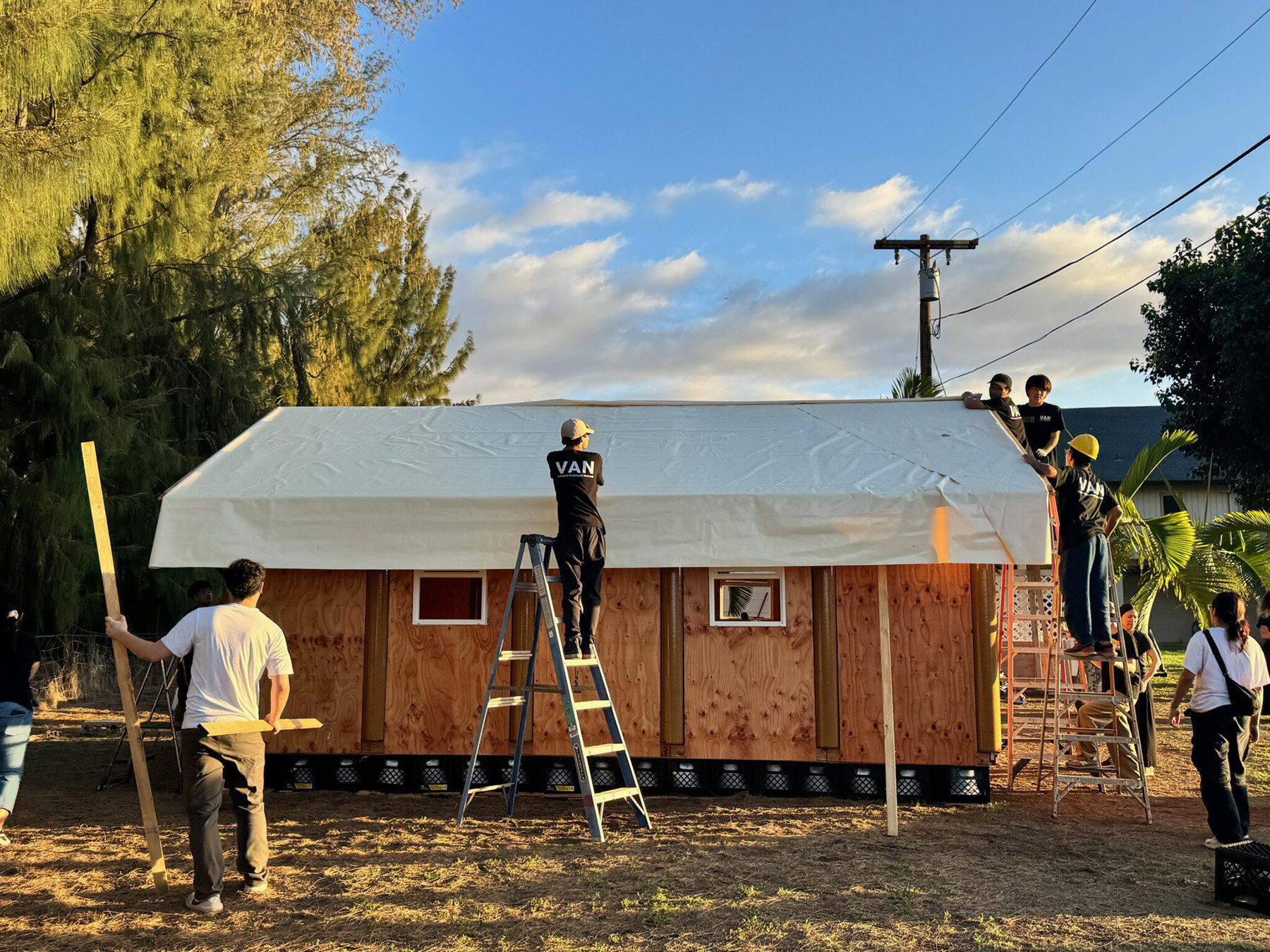 shigeru-ban-paper-log-house-maui-designboom-full-1