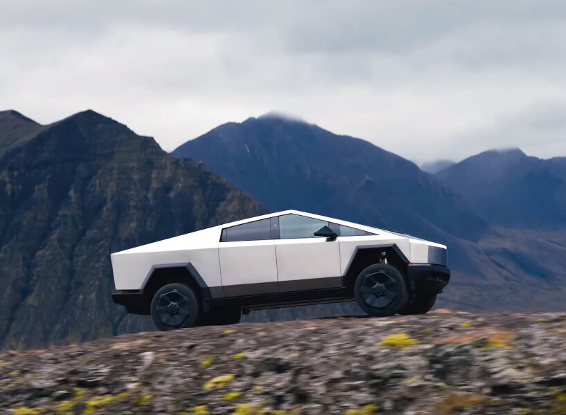 tesla cybertruck delivery