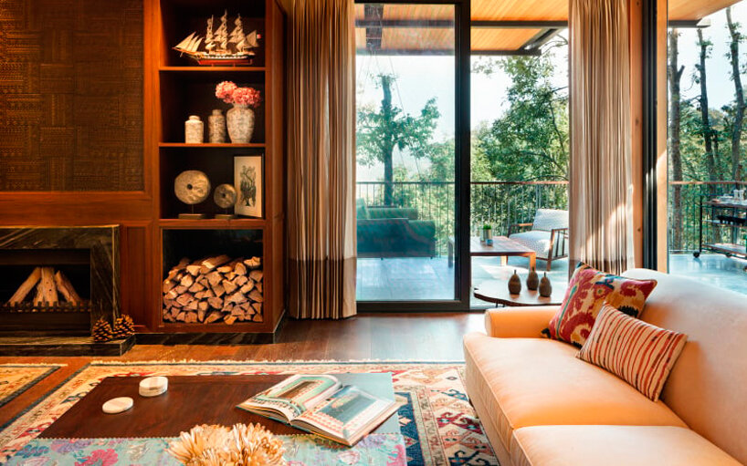 the villa's orientation and fenestration ensure effective daylighting and reduced energy consumption