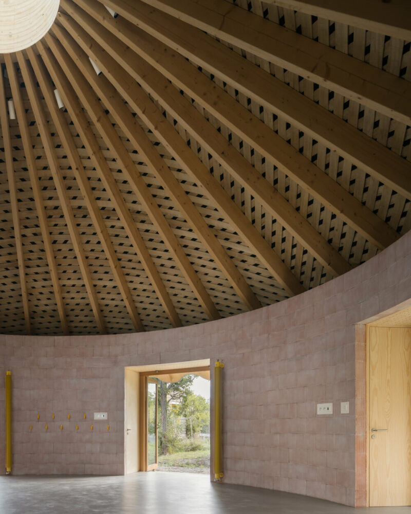 a comforting space for children and parents, an inspiration for educators, and a concrete step towards achieving long-term climate objectives
