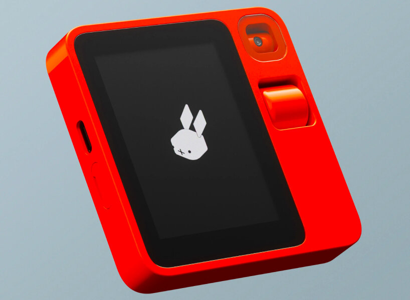 rabbit r1 ai device ces 2024
