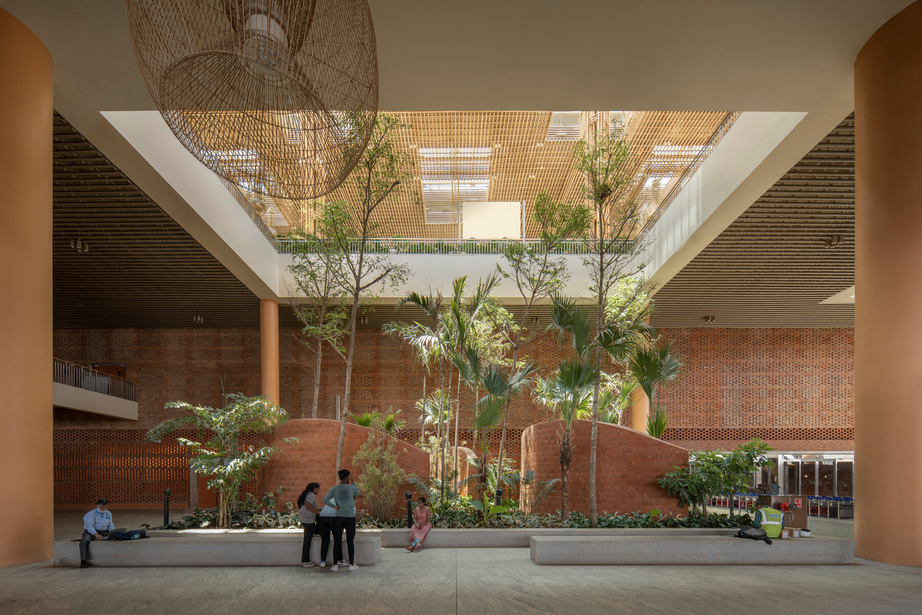 soms-new-terminal-garden-kempegowda-international-airport-designboom-18000-