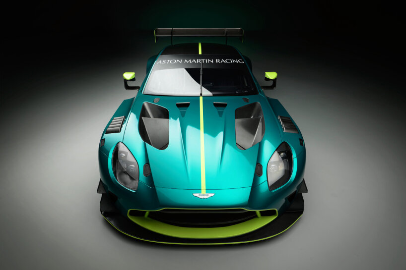 aston martin vantage car gt3