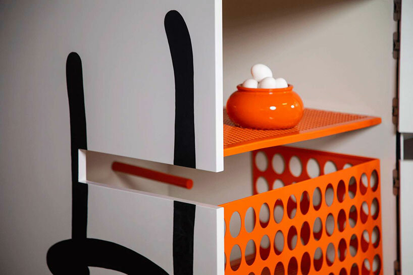 the coop for the slow hen - detail 