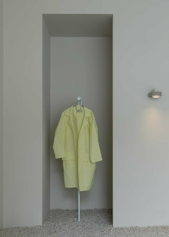 a uniform crafted to intertwine design and geology enhances the immersive experience