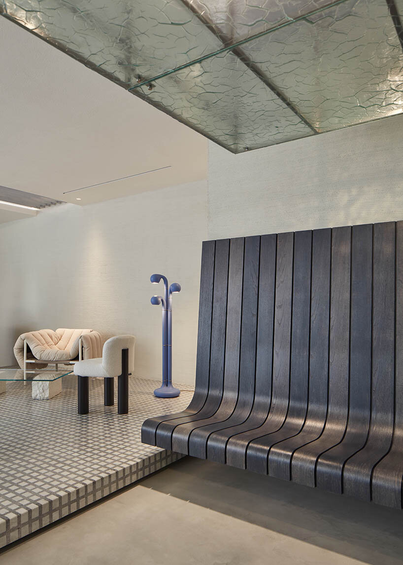 transition from the Conversation Pit to the Lazy Lounge