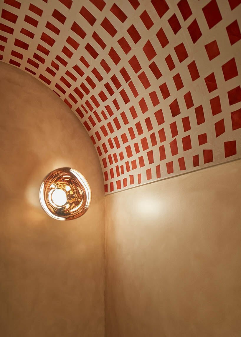 cafe bathroom 