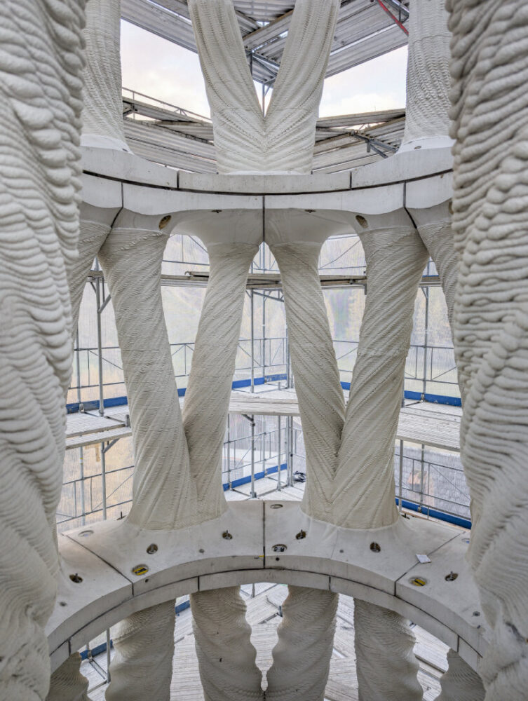 photo by Andrei Jipa