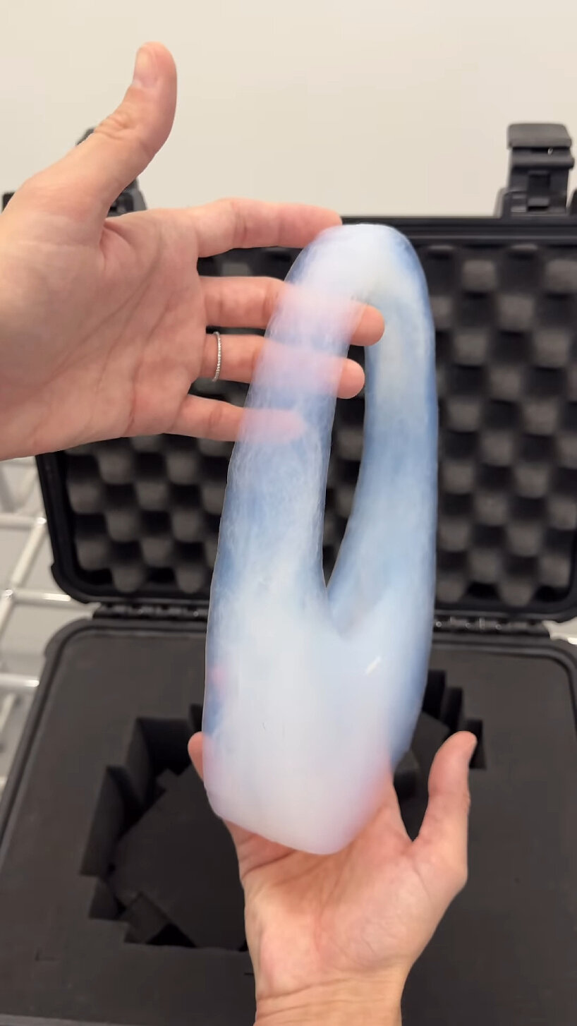 coperni air swipe bag nasa aerogel